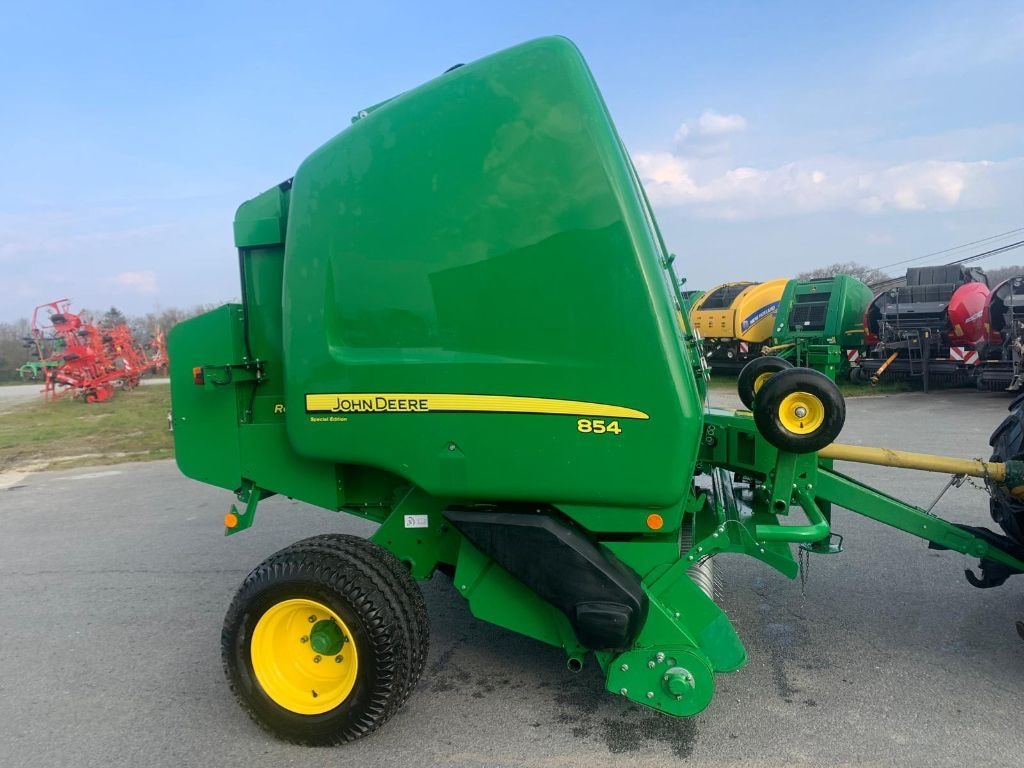Presse balles rondes JOHN DEERE 854 Spécial Édition pic up 2.20m  - photo slide 5