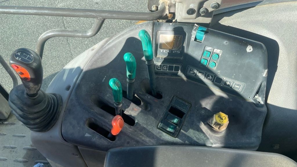 Tracteur RENAULT ARES 556 RZ - photo slide 8