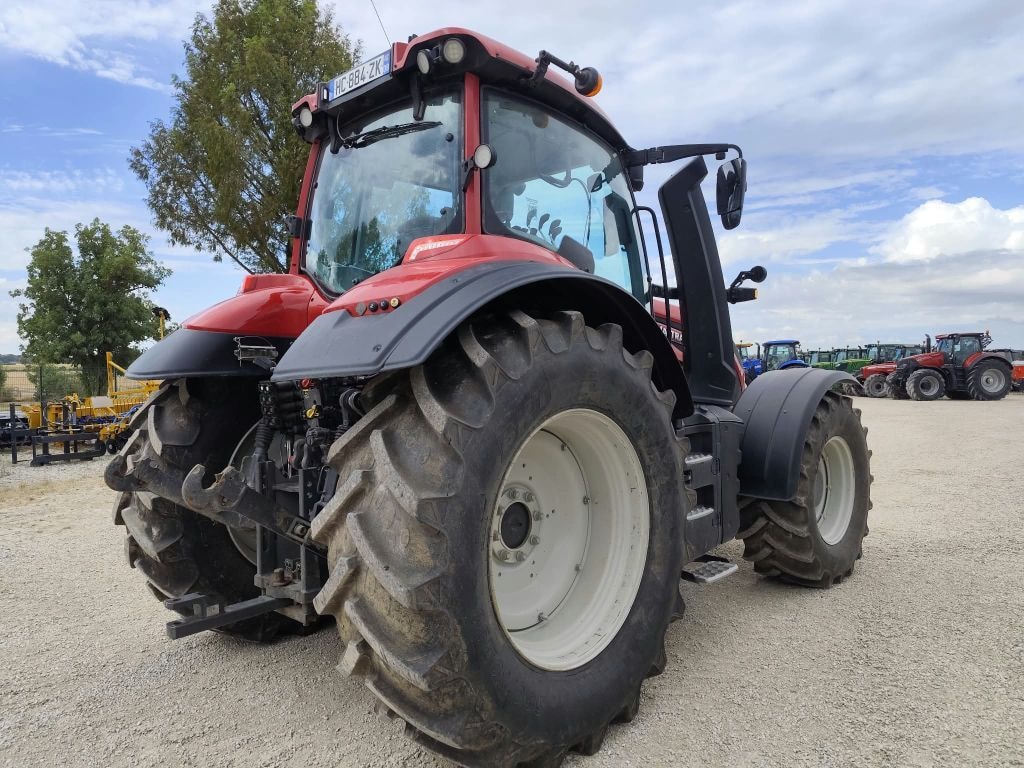 Tracteur VALTRA T155 - photo slide 4