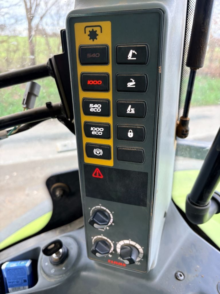 Tracteur CLAAS AXION 830 CEBIS - photo slide 14