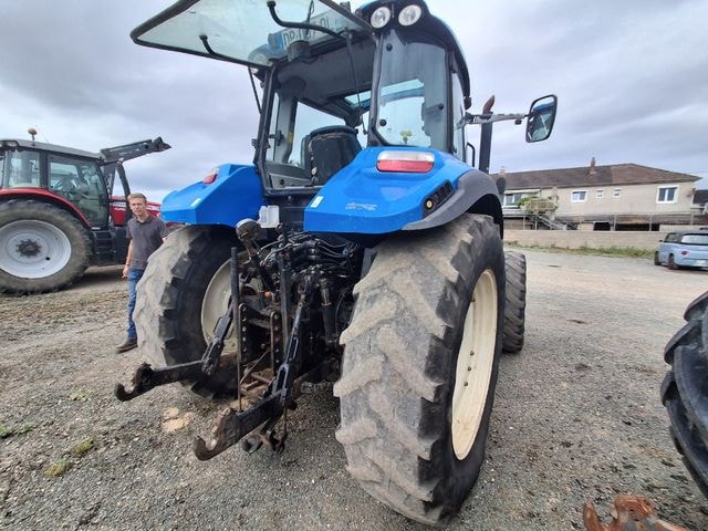Tracteur chargeur NEW HOLLAND T5.95 Electro Command - photo slide 4