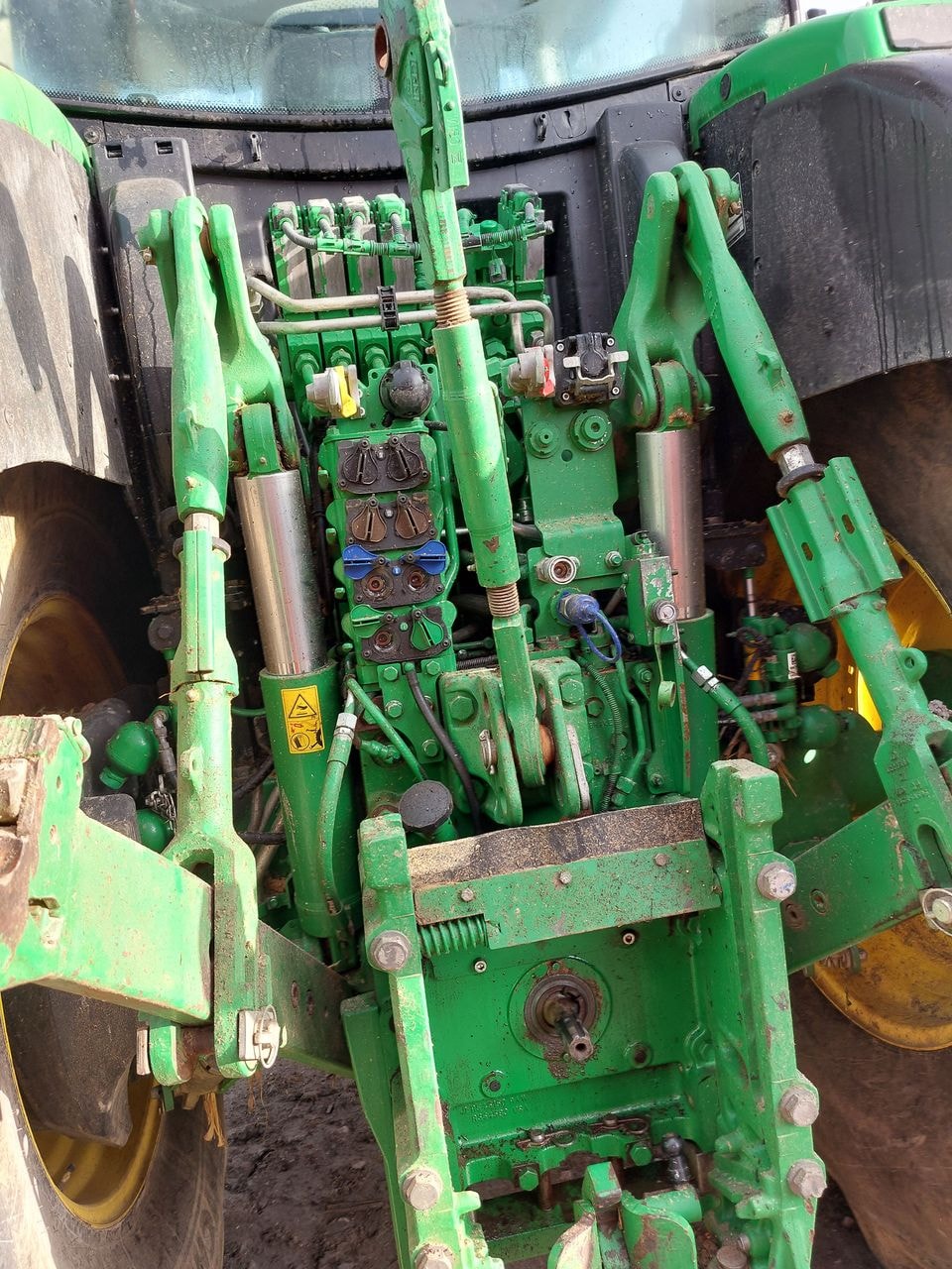 Tracteur JOHN DEERE 6195R - photo slide 10