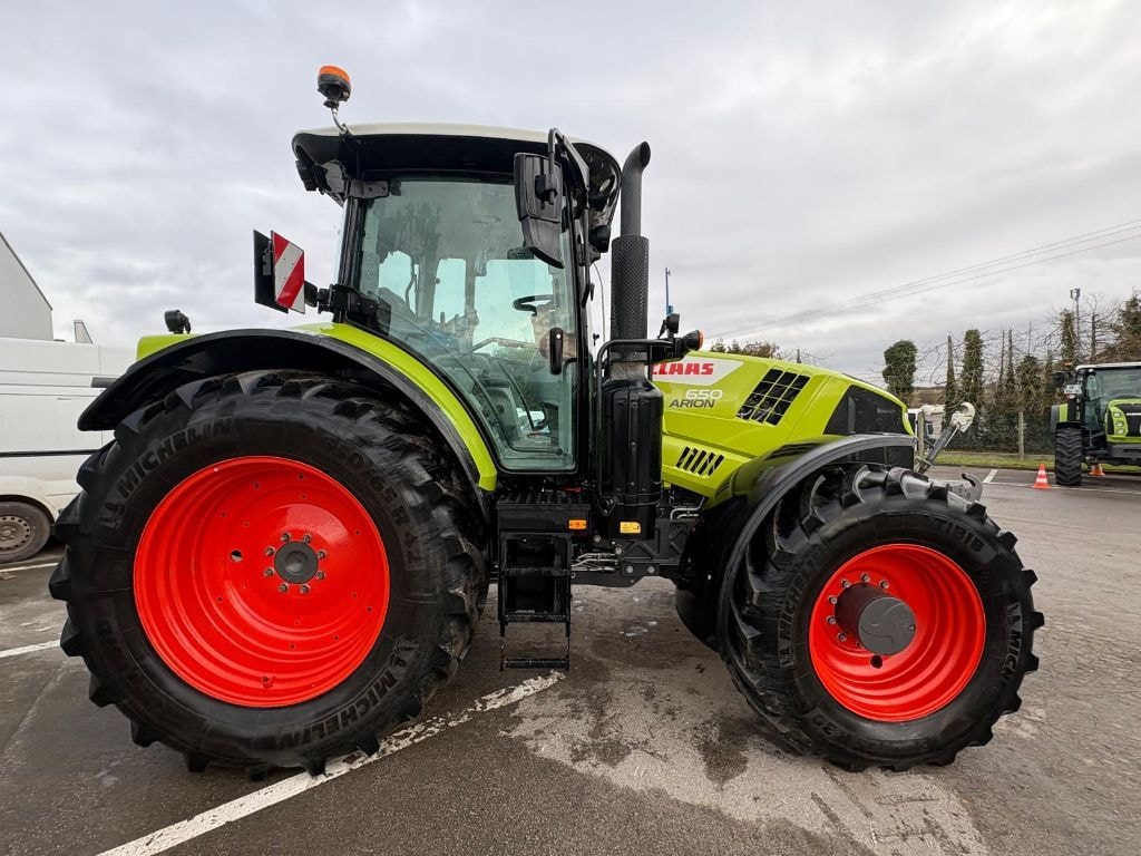 Tracteur CLAAS ARION 650  - photo slide 8