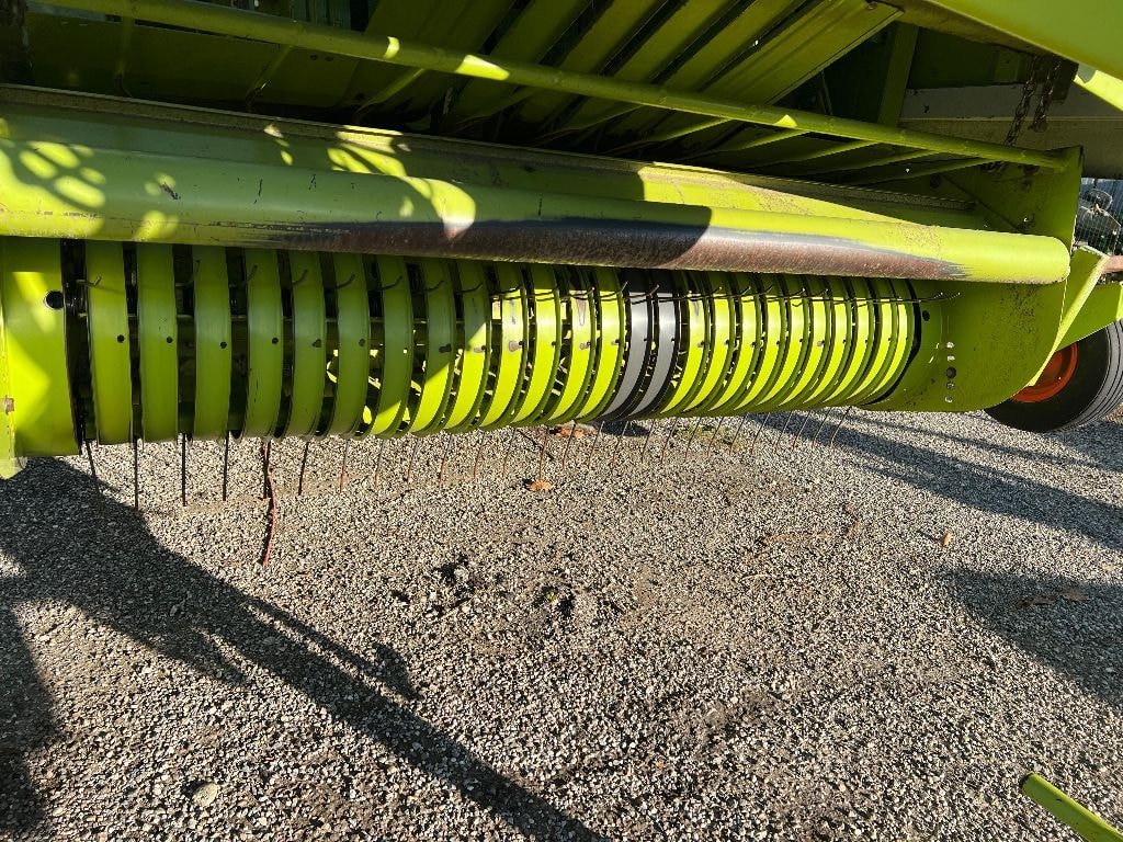 Presse haute densite CLAAS quadrant 1150 - photo slide 13