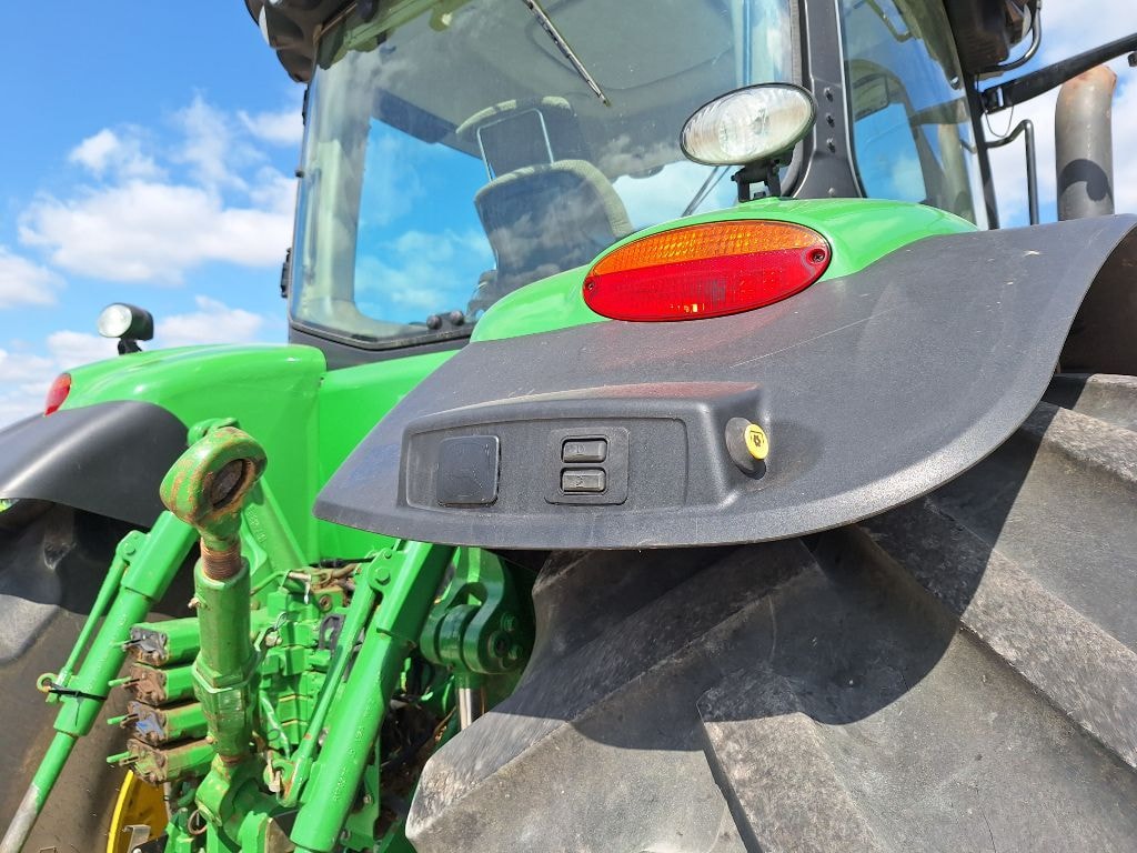 Tracteur JOHN DEERE 7230 R - photo slide 17