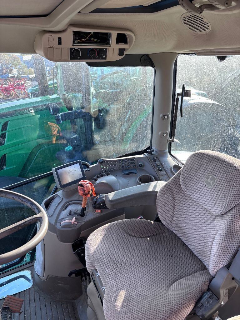 Tracteur JOHN DEERE 6 115 R - photo slide 9
