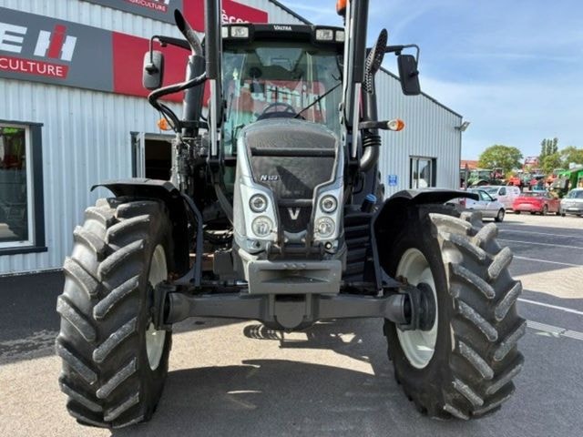 Tracteur chargeur VALTRA N123 - photo slide 5