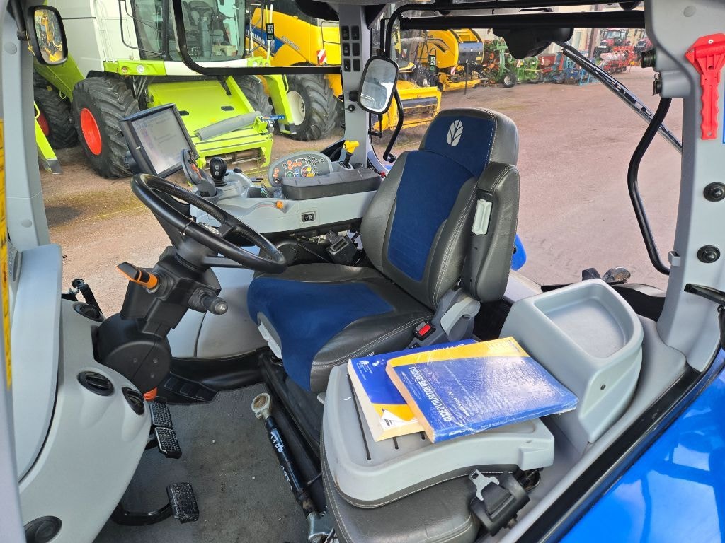 Tracteur NEW HOLLAND T7.210 PC - photo slide 12