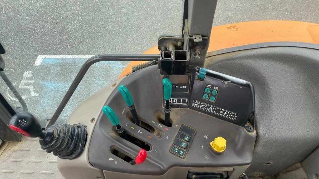 Tracteur RENAULT ARES 620 RZ - photo slide 6