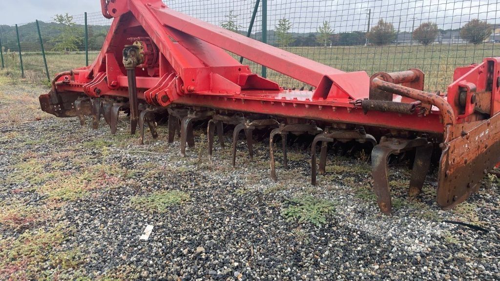 Herse rotative KUHN HRB402D - photo slide 1
