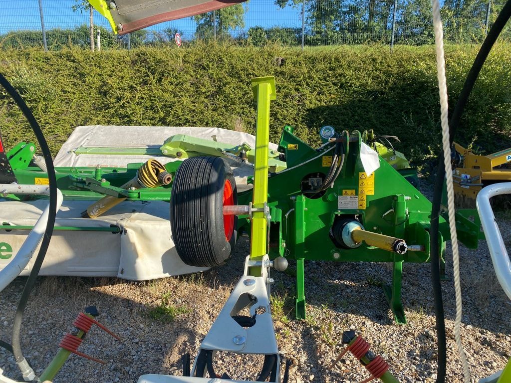 Faneuse CLAAS VOLTO 700 - photo slide 8