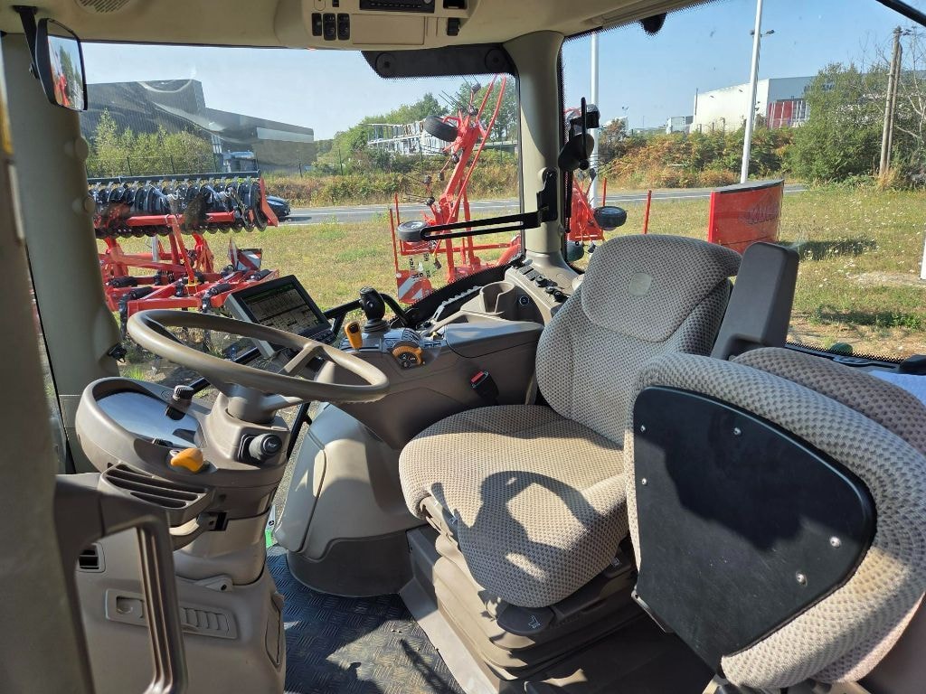Tracteur chargeur JOHN DEERE 6130R - photo slide 6