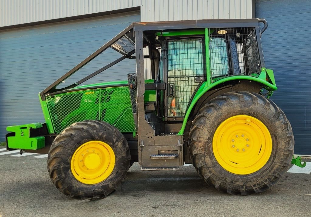 Tracteur forestier JOHN DEERE 6155M - photo slide 6