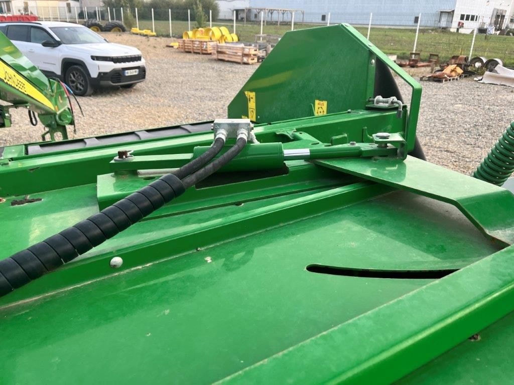 Faucheuse conditionneuse JOHN DEERE 835 - photo slide 12