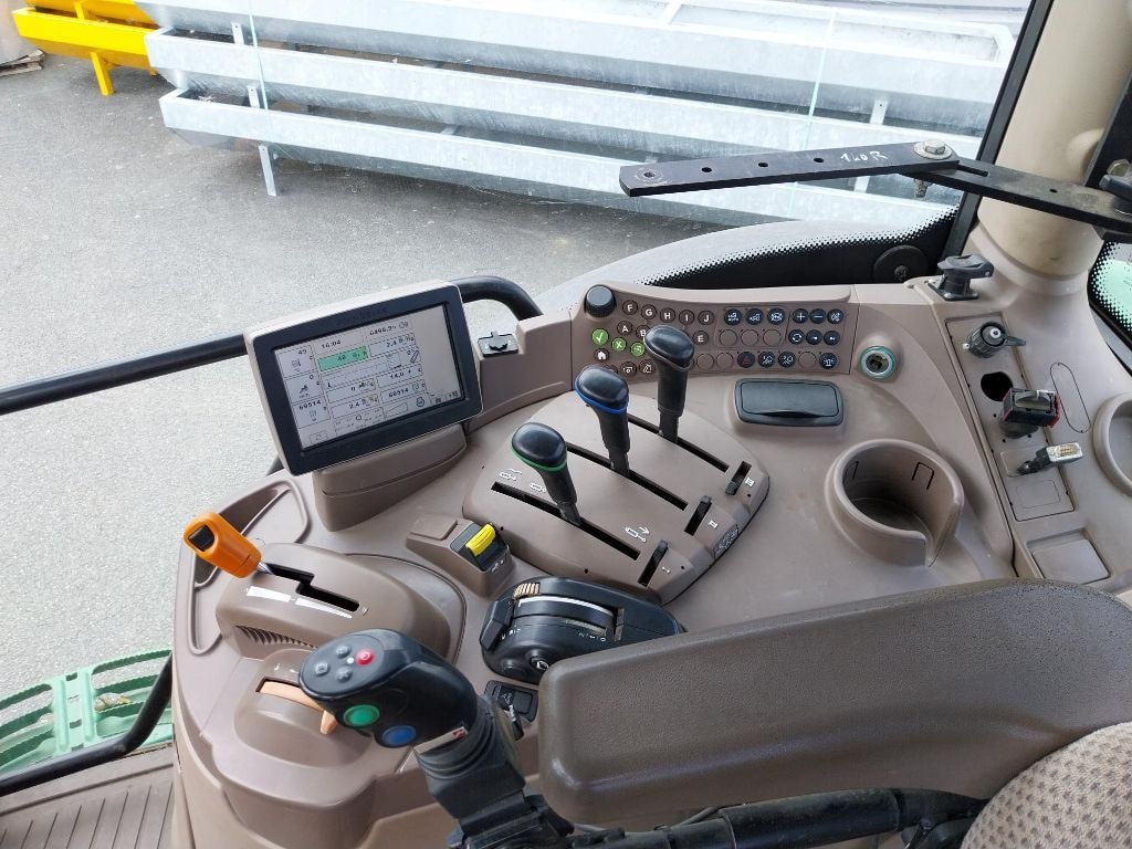 Tracteur chargeur JOHN DEERE 6140R - photo slide 10
