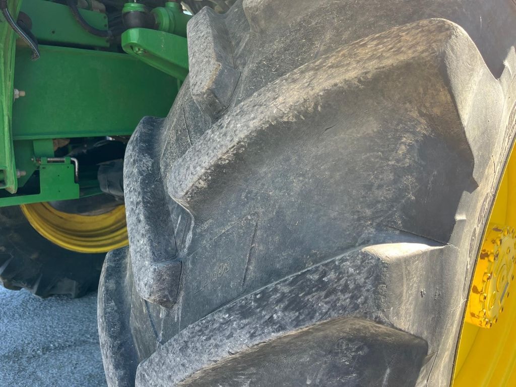 Pulverisateur automoteur JOHN DEERE R4040i - photo slide 13
