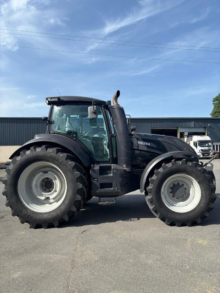 Tracteur VALTRA T 174e V - photo slide 6