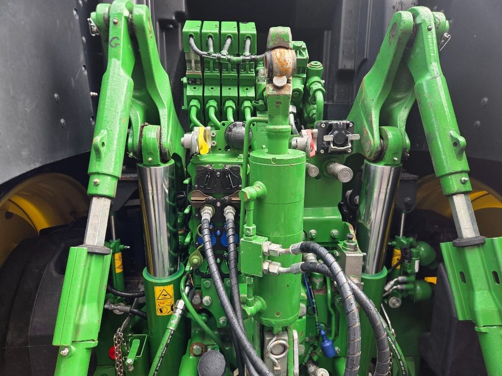 Tracteur JOHN DEERE 6250R - photo slide 21