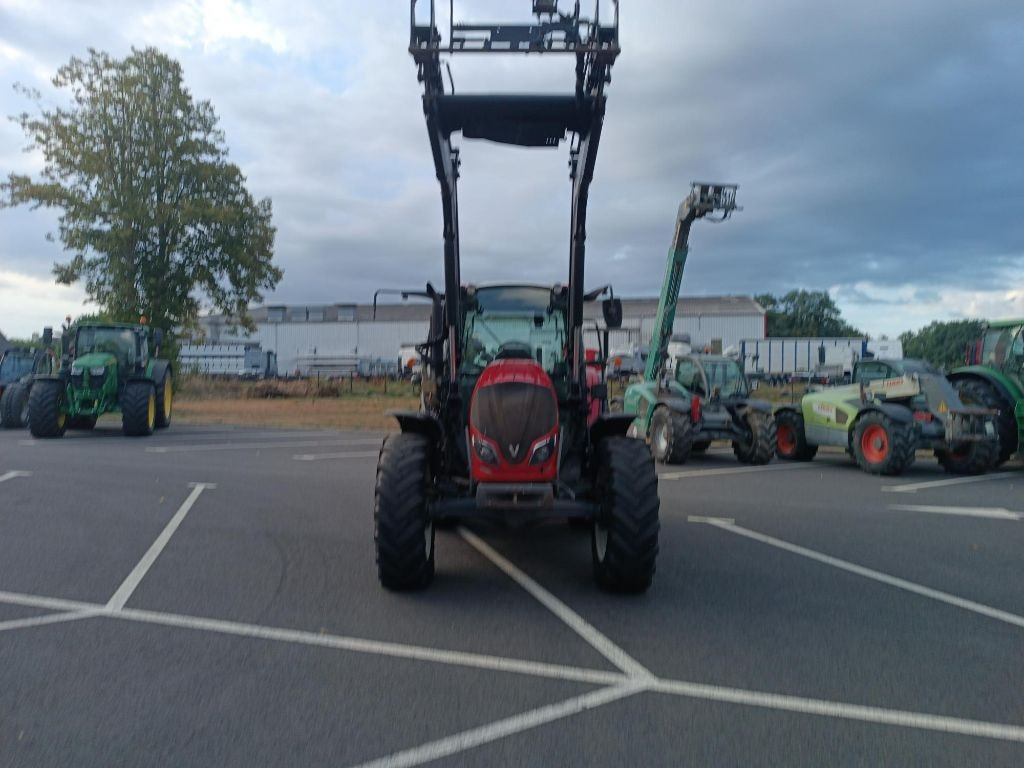 Tracteur chargeur VALTRA A134 H - photo slide 3