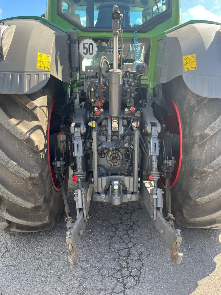 Tracteur FENDT 824 VARIO PROFI + - photo slide 10