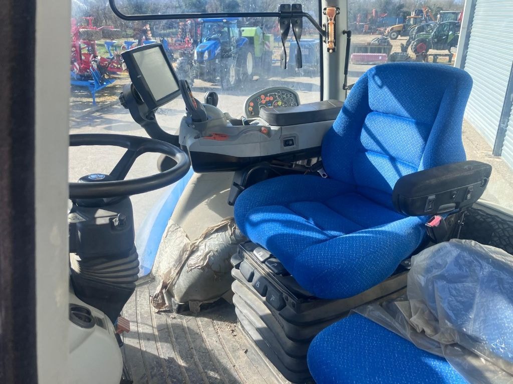Tracteur NEW HOLLAND T8.390 - photo slide 10