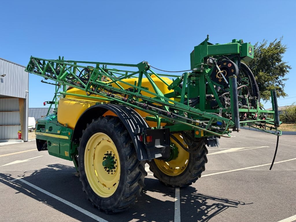 Pulverisateur JOHN DEERE R962i - photo slide 3