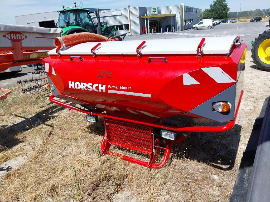 Trémie frontale HORSCH Partner 1600 ft - photo slide 5