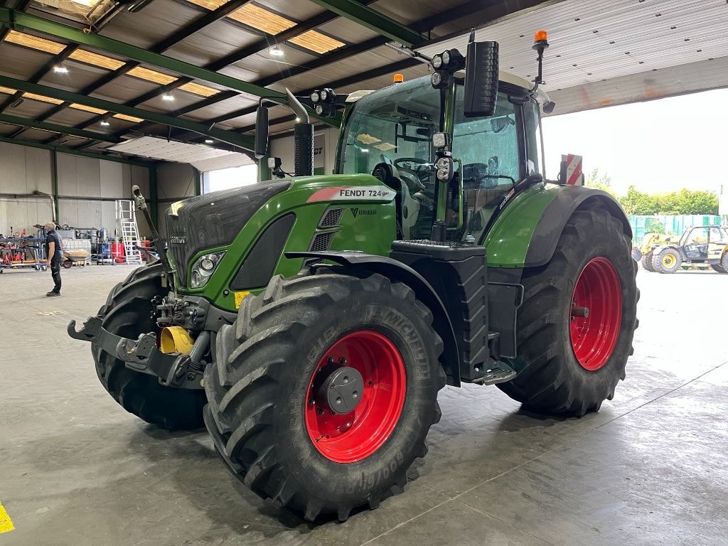 Tracteur FENDT 724 VARIO PROFI + - photo slide 1