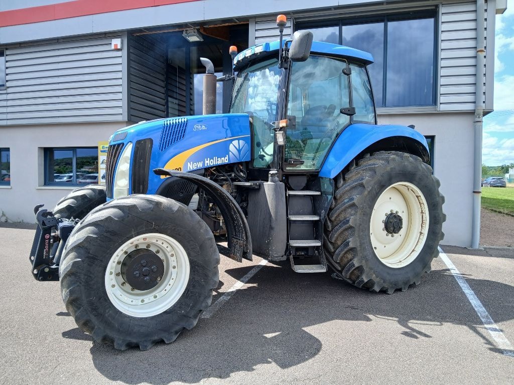 Tracteur NEW HOLLAND T8020 - photo slide 1