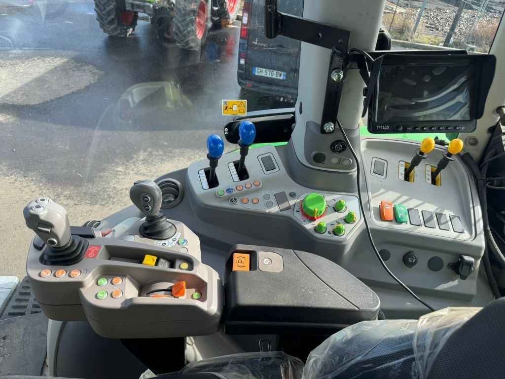 Tracteur DEUTZ FAHR Agrotron 6140.4 RVshift - photo slide 15