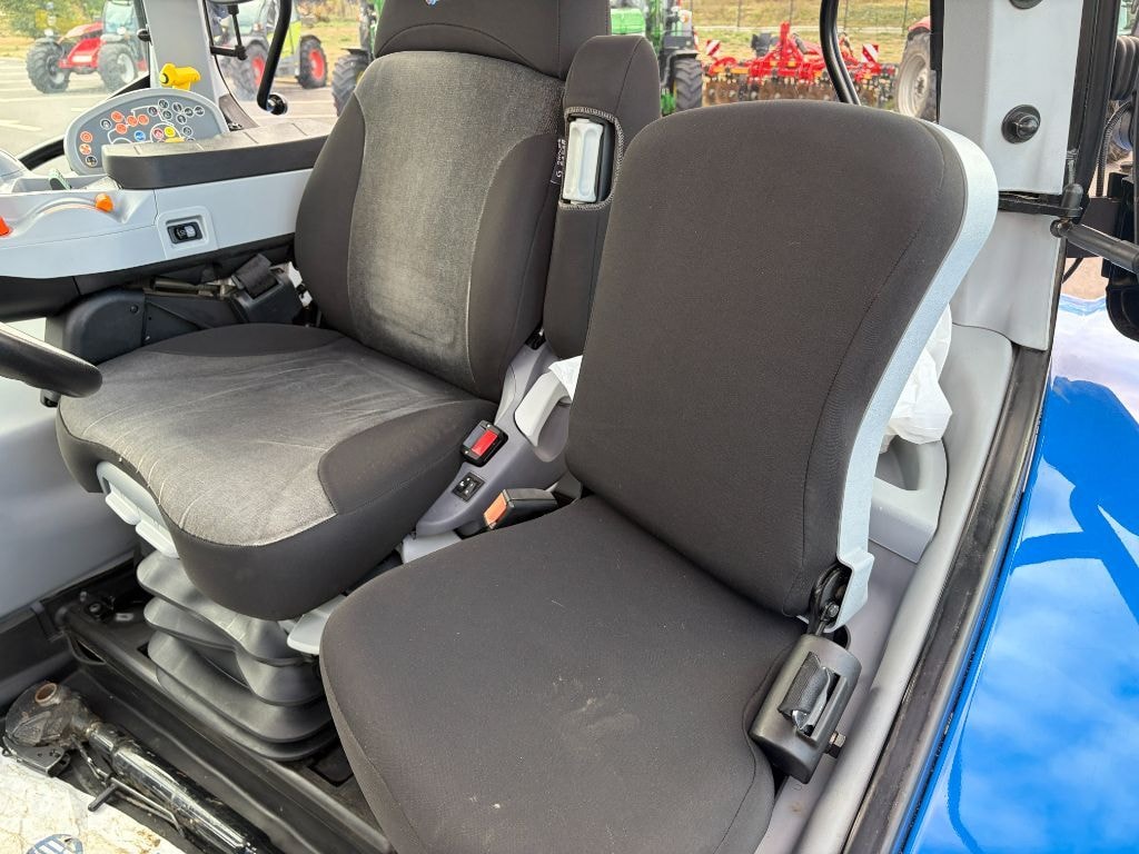 Tracteur chargeur NEW HOLLAND T6.160 - photo slide 6