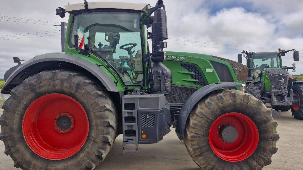 Tracteur FENDT 824 VARIO PROFI + - photo slide 8