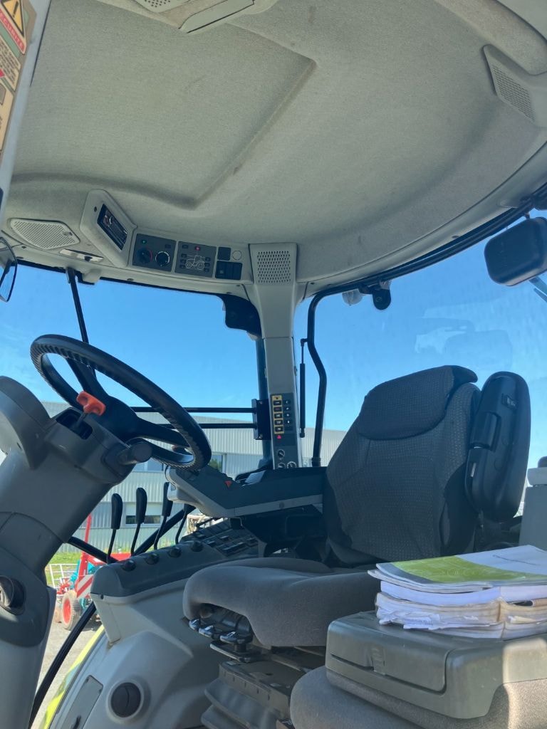 Tracteur CLAAS ARION 620 - photo slide 34