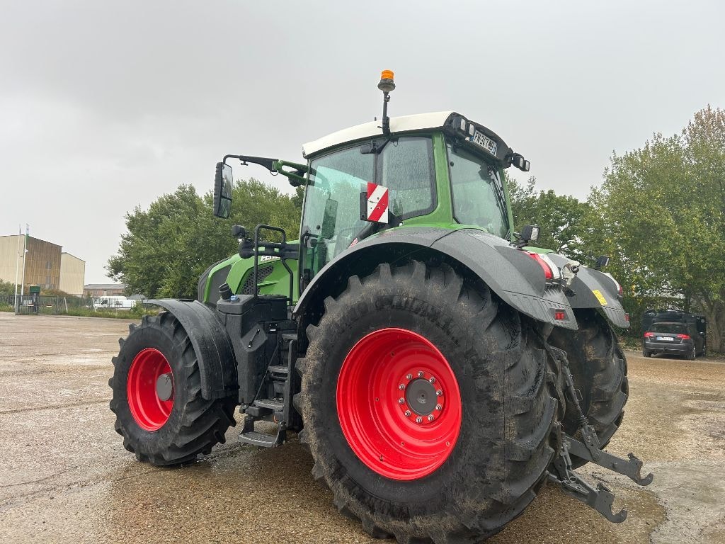 Tracteur FENDT 826 VARIO PROFI + - photo slide 6