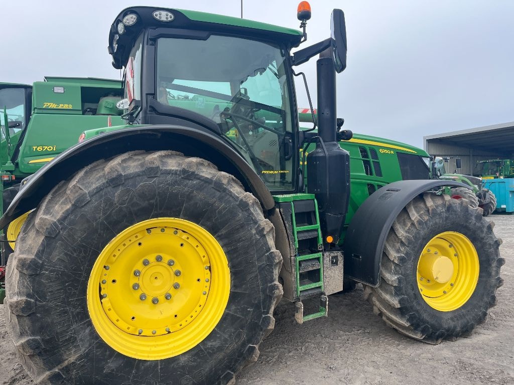 Tracteur JOHN DEERE 6250R - photo slide 16