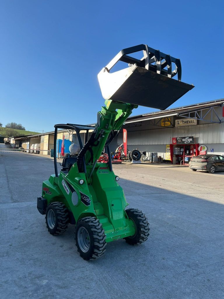 Valet de ferme AVANT 423 - photo slide 6