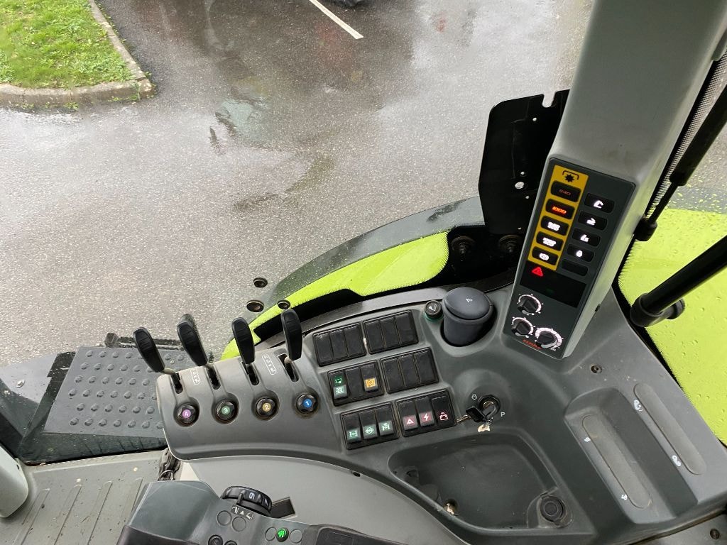 Tracteur CLAAS AXION 800 CIS - photo slide 11