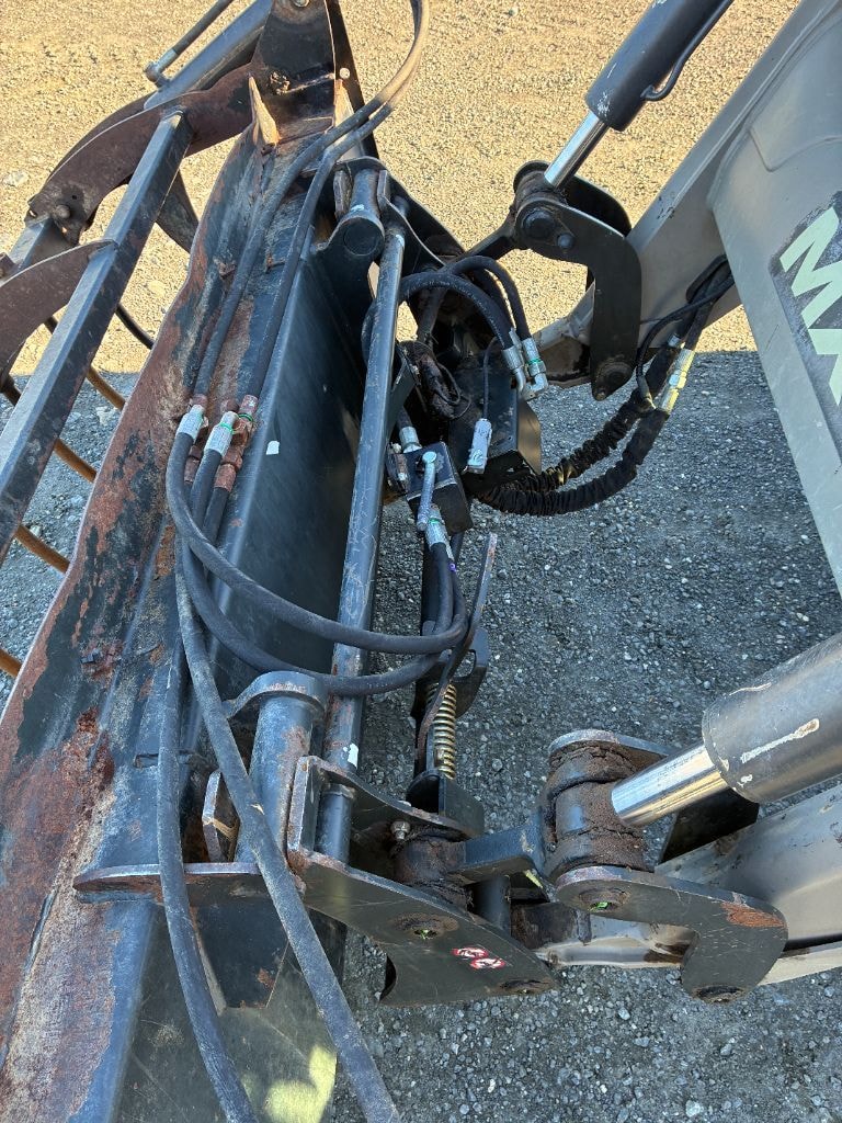 Tracteur chargeur VALTRA N 134 DIRECT - photo slide 18