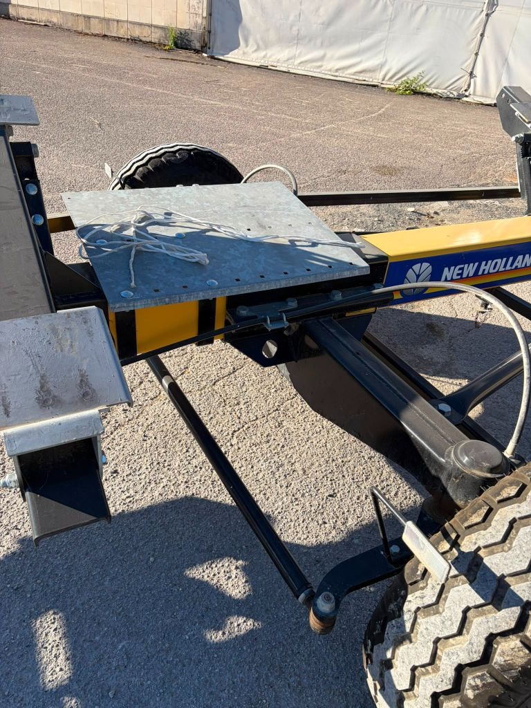 Chariot de coupe NEW HOLLAND 4 WT 25 - photo slide 9