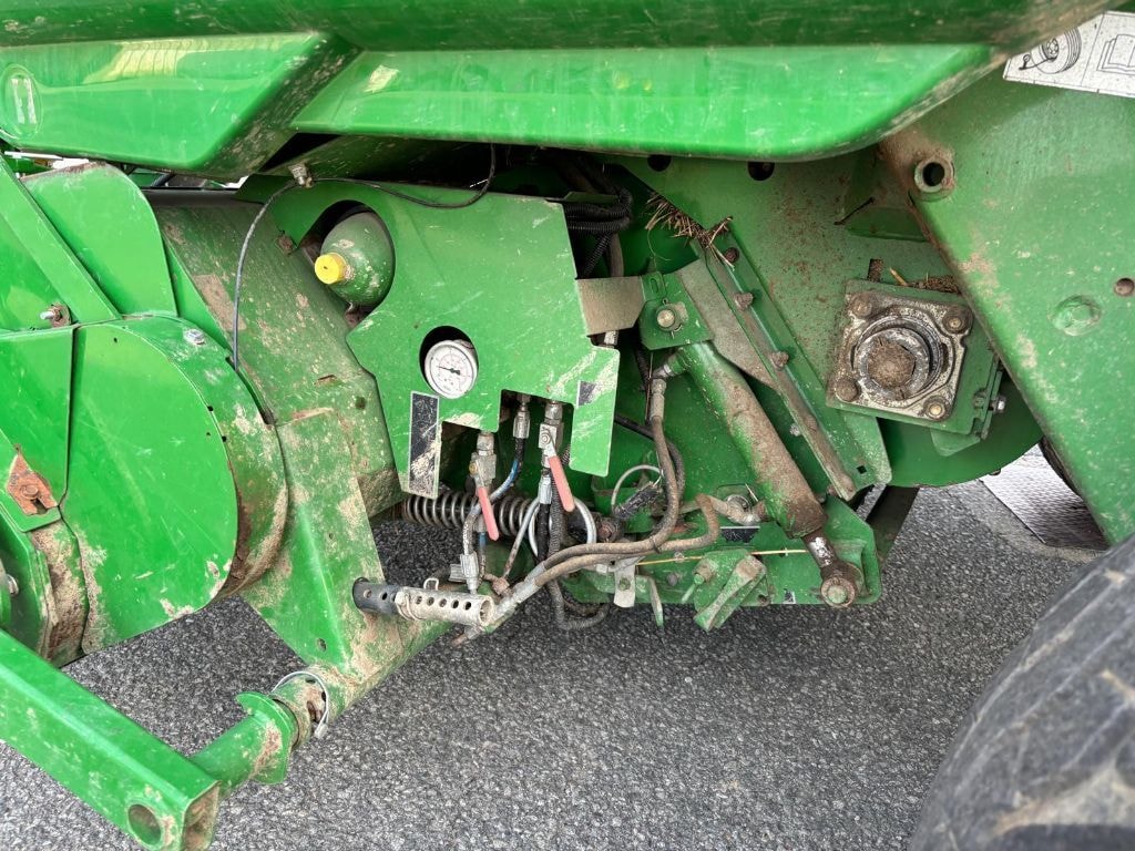 Presse balles rondes JOHN DEERE 864 MAXICUT 13 COUTEAUX - photo slide 9