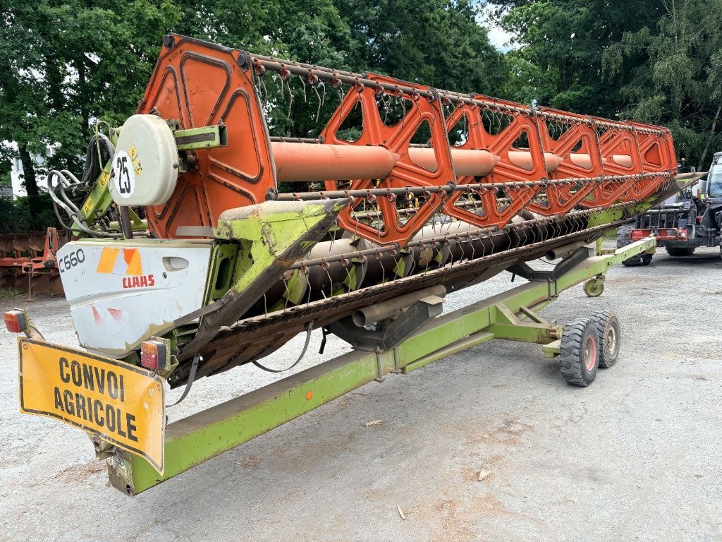 Moissonneuse CLAAS LEXION 550 2RM - photo slide 12