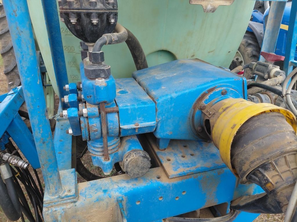 Pulverisateur BERTHOUD ALBA LEADER 2500 L. / 24 M. DPE - photo slide 5