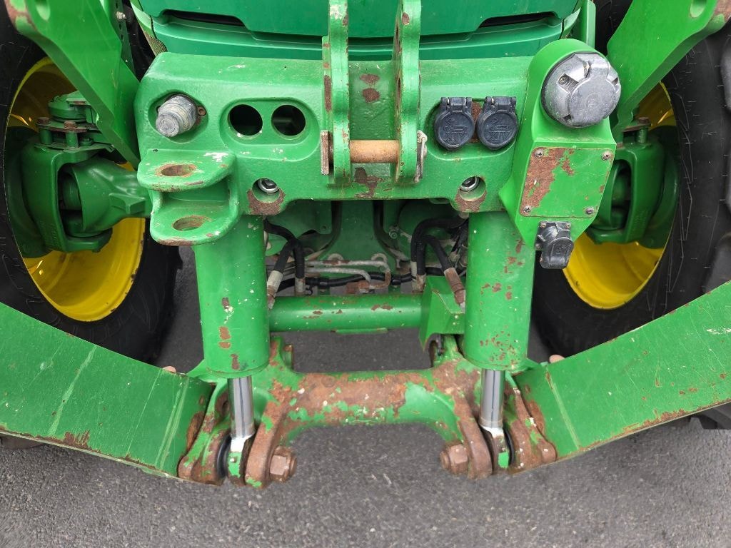 Tracteur chargeur JOHN DEERE 6145R - photo slide 18
