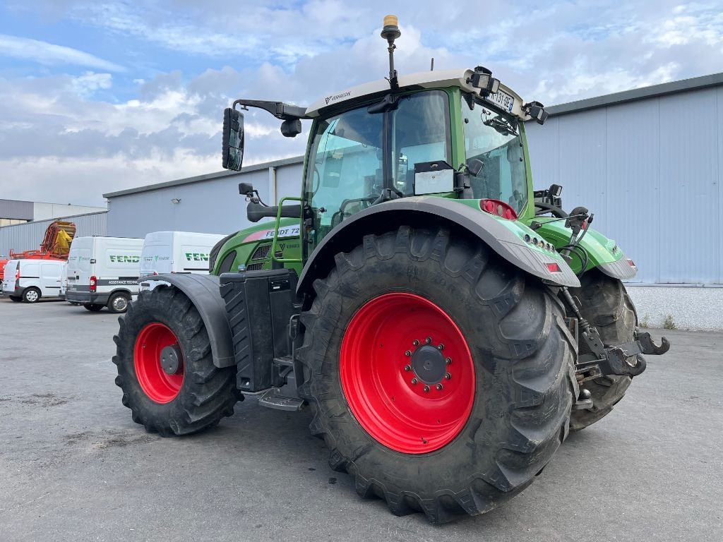 Tracteur FENDT 724 VARIO PROFI + - photo slide 9