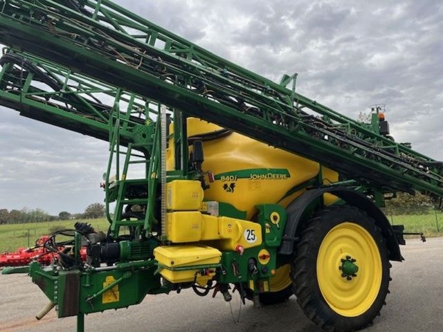 Pulverisateur JOHN DEERE TF 840 i - photo slide 2