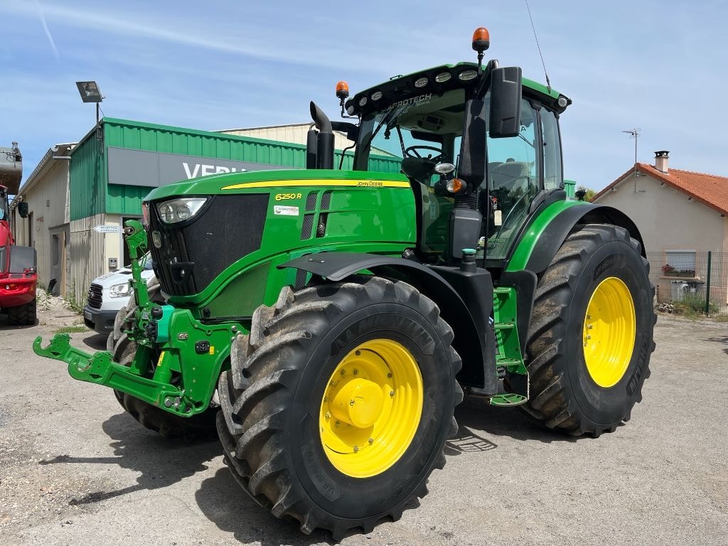 Tracteur JOHN DEERE 6250R - photo slide 1