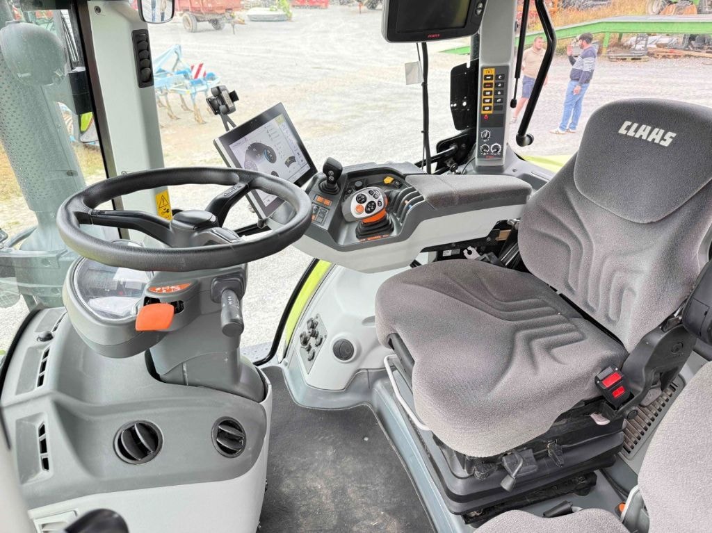 Tracteur CLAAS ARION 510 HEXASHIFT - - photo slide 15