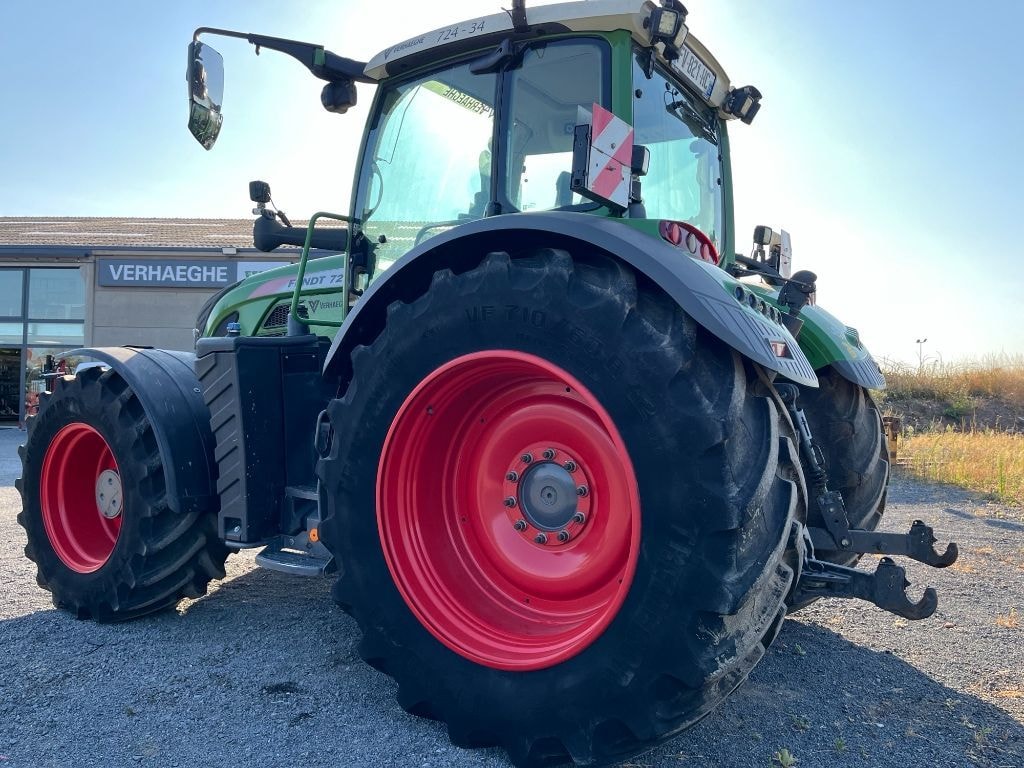 Tracteur FENDT 724 POWER+ S4 - photo slide 8