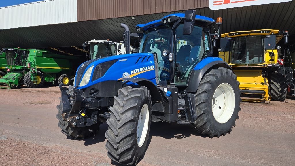 Tracteur NEW HOLLAND T6.145 AC - photo slide 17