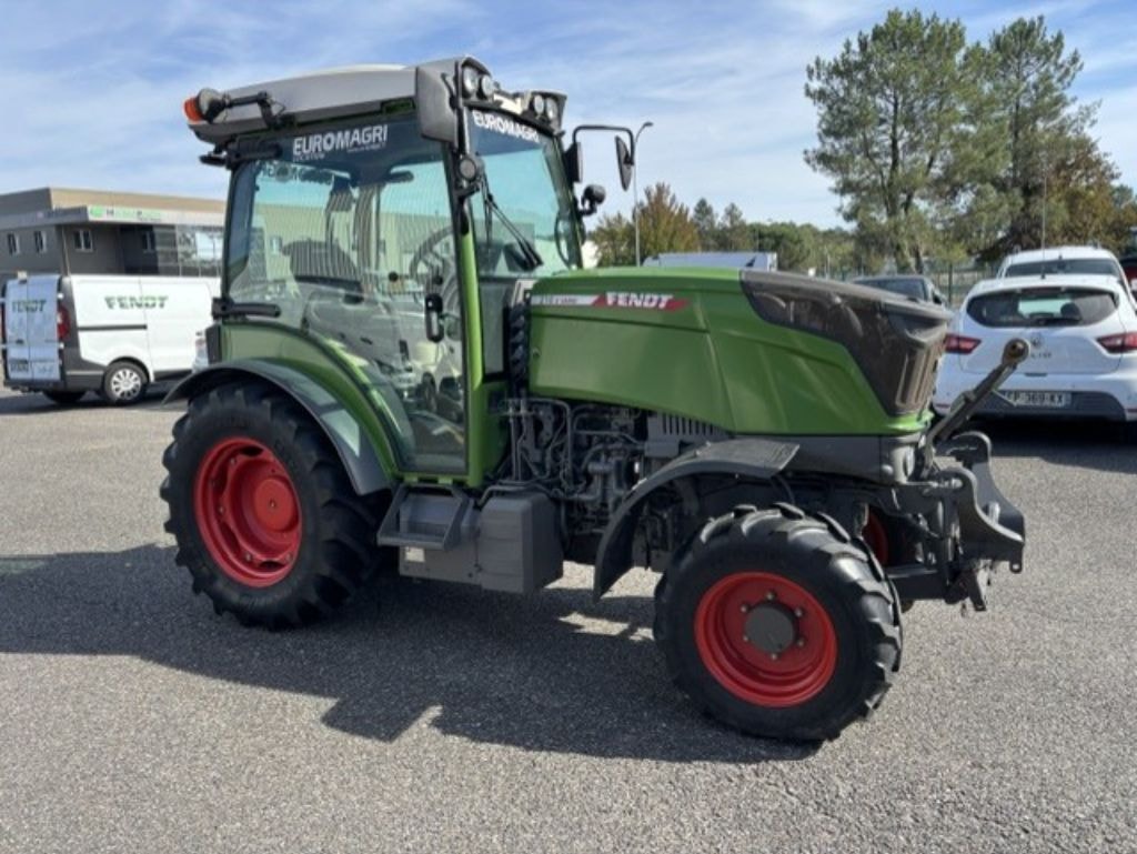 Tracteur etroit FENDT 210 V - photo slide 3